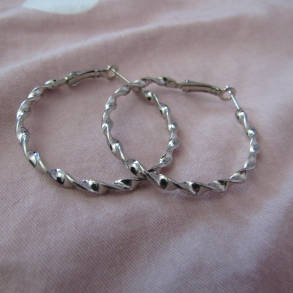 spiral hoop earings